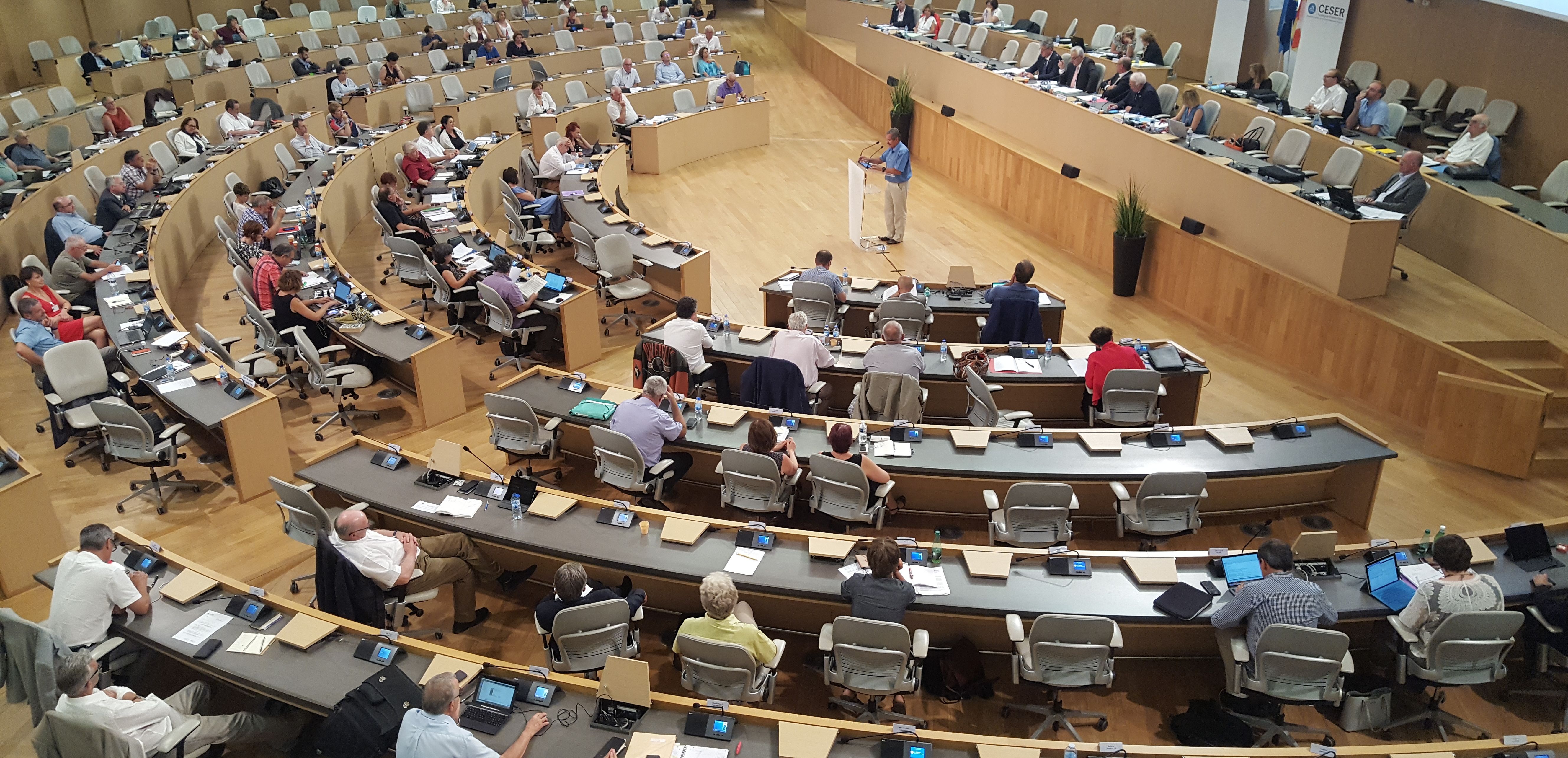 14 septembre : une rentrée en présentiel dans l'hémicycle