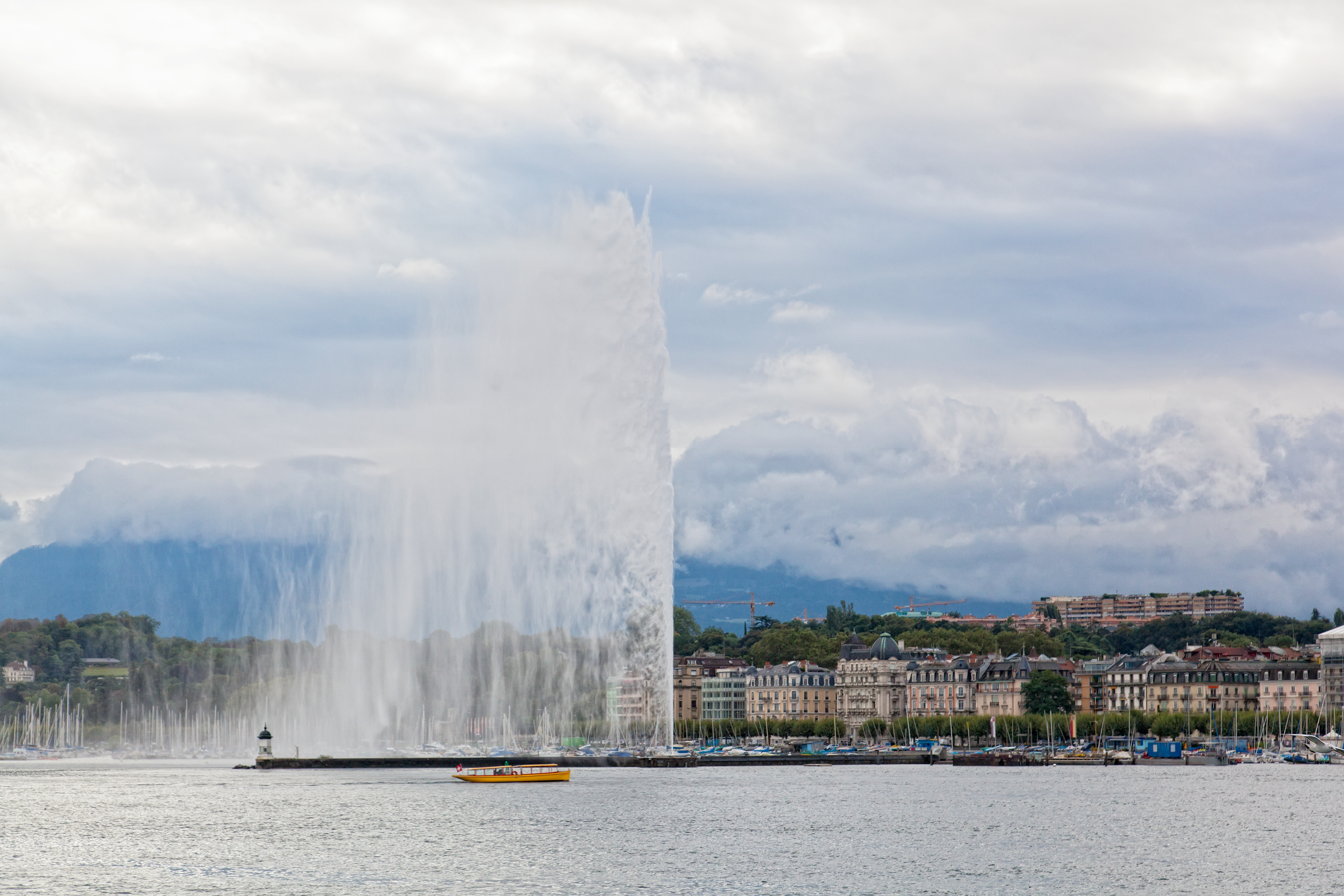 Le fait transfrontalier entre Auvergne-Rhône-Alpes et la Suisse lémanique